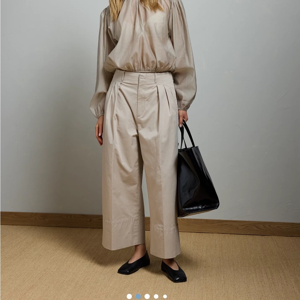 AE77 Premium Cropped Wide-Leg Trouser